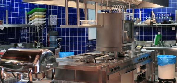 Commercial Kitchen Counter